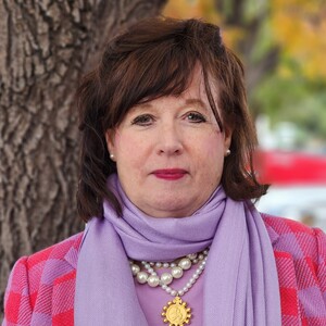 Lisa Dillon's profile photo