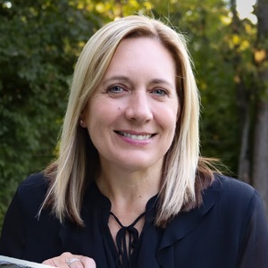 JULIE GISLASON