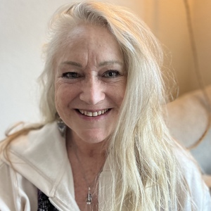 Kelly Sikora's profile photo