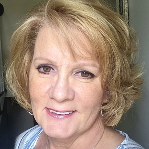 Lisa Roberts's profile photo