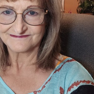 Jacquie Szoychen's profile photo