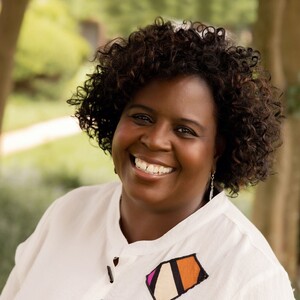 Angela Roberts's profile photo