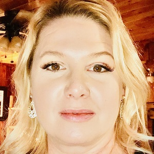 Liz Hiser's profile photo