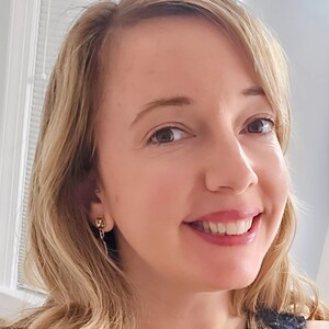 Angela Jewell's profile photo