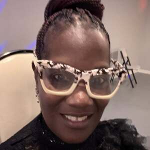 Brenda Drake's profile photo