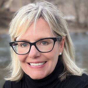 Julie Van Ryswyk's profile photo