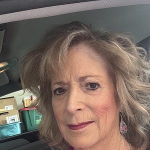 Carmen Royall's profile photo