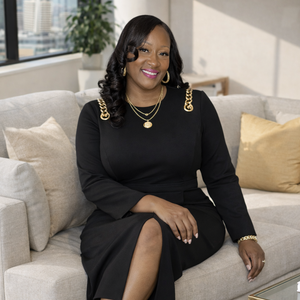 Angela Holcomb's profile photo