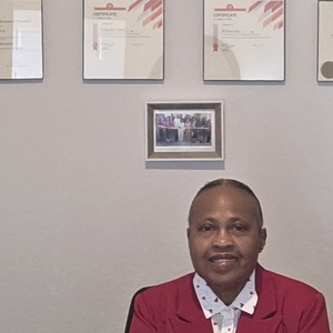 Loraine Swift's profile photo