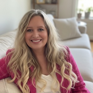 Shelly Hughes's profile photo